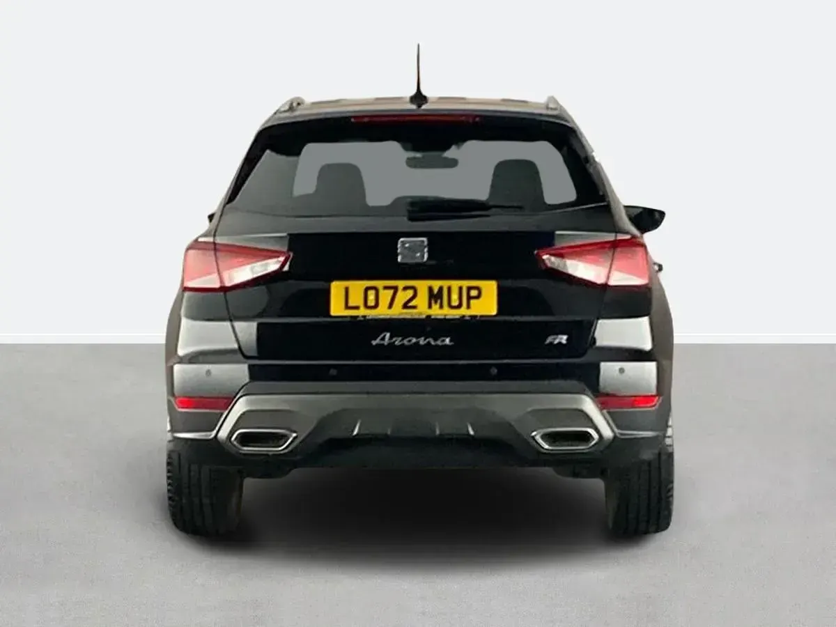 Begagnad Seat Arona FR 2023 Svart SUV
