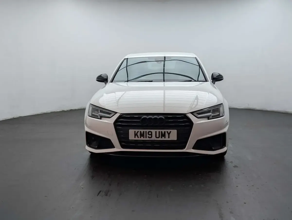 Used Audi A4 Black Edition 190 HP (139 kW) 2019 White Sedan
