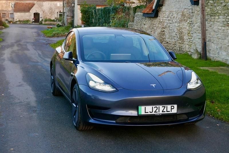 Grey Used 2021 Tesla Model 3 Standard Range Sedan | £17,495 (Good price) - Image 1/4