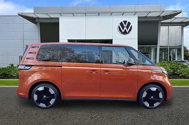 Used VW ID. Buzz Pro 150 kW (204 HP) 2024 Orange MPV
