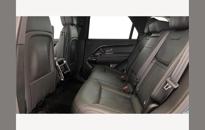 Usado Land Rover Range Rover Sport SE Dynamic 300 HP (220 kW) 2024 Verde SUV