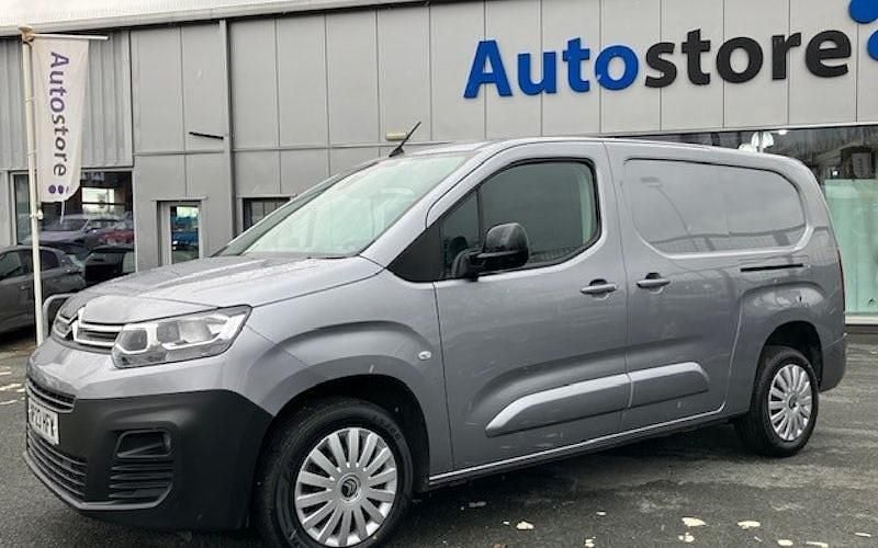Used Citroën Berlingo 102 HP (75 kW) 2023 MPV