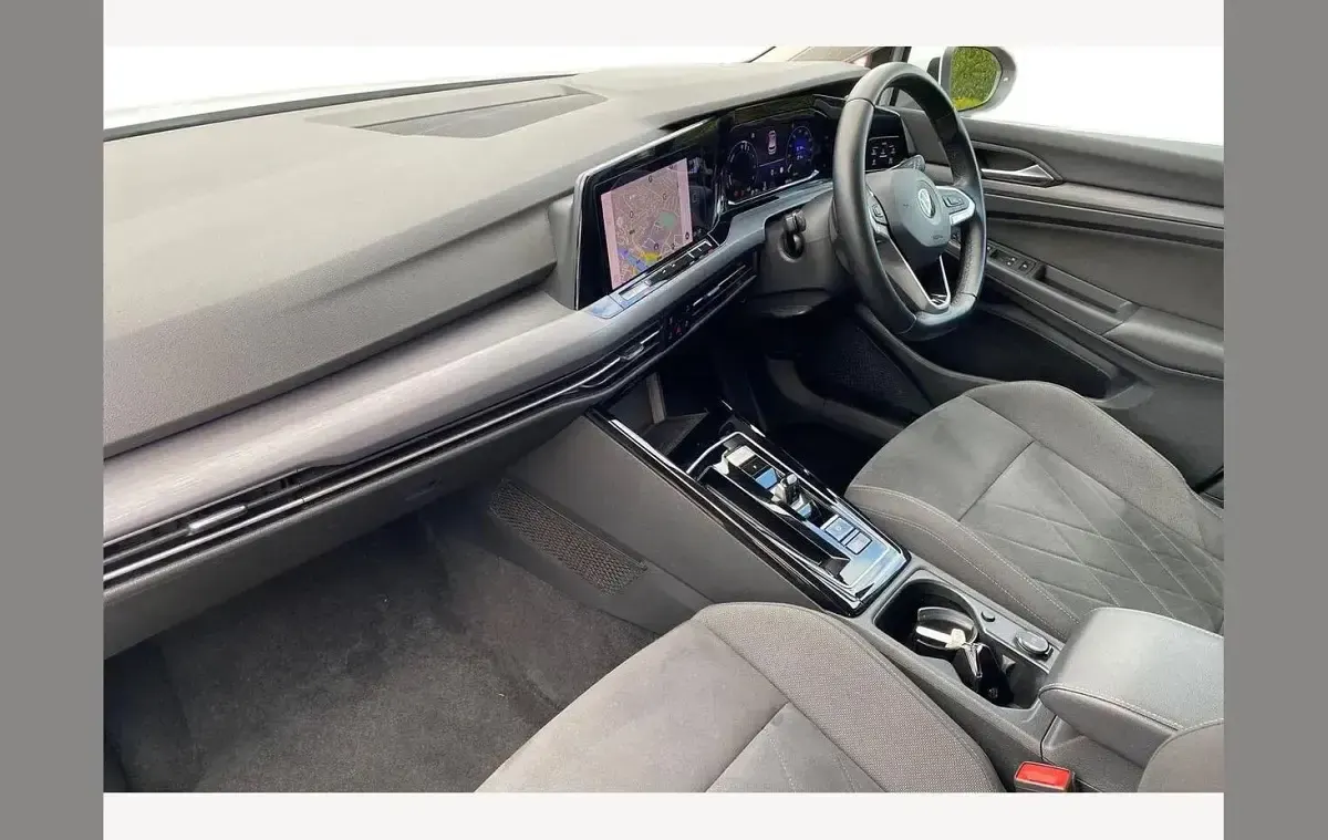 Used VW Golf VIII Style 201 HP (147 kW) 2022 White Hatchback