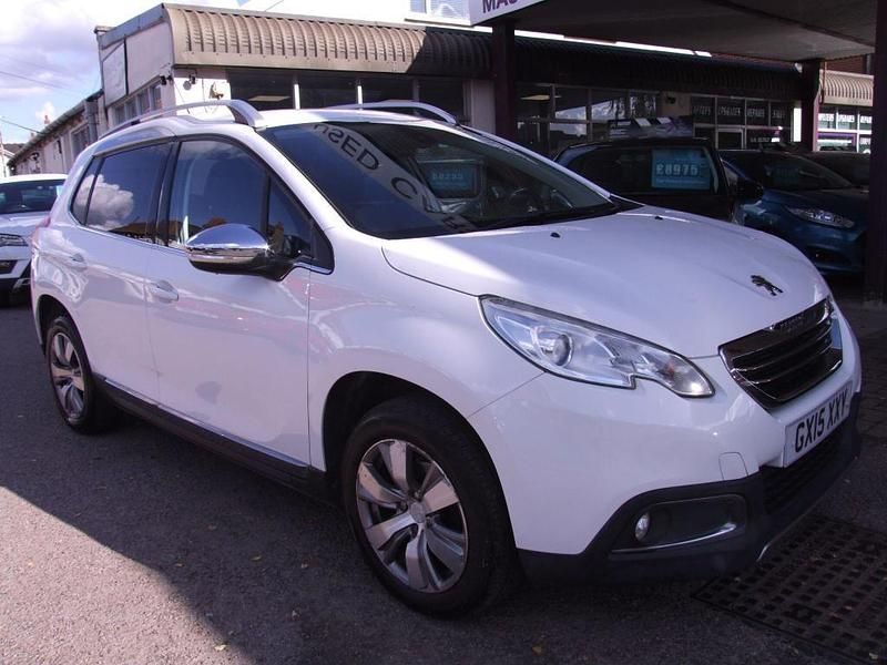 White Used 2015 Peugeot 2008 Allure SUV | £4,915 (Fair price) - Image 1/4