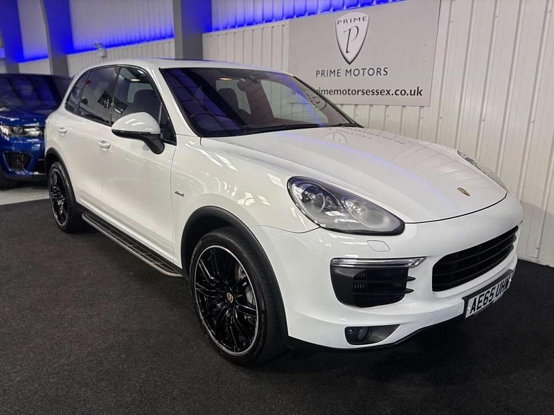 White Used 2016 Porsche Cayenne SUV | £19,380 (Fair price) - Image 1/4