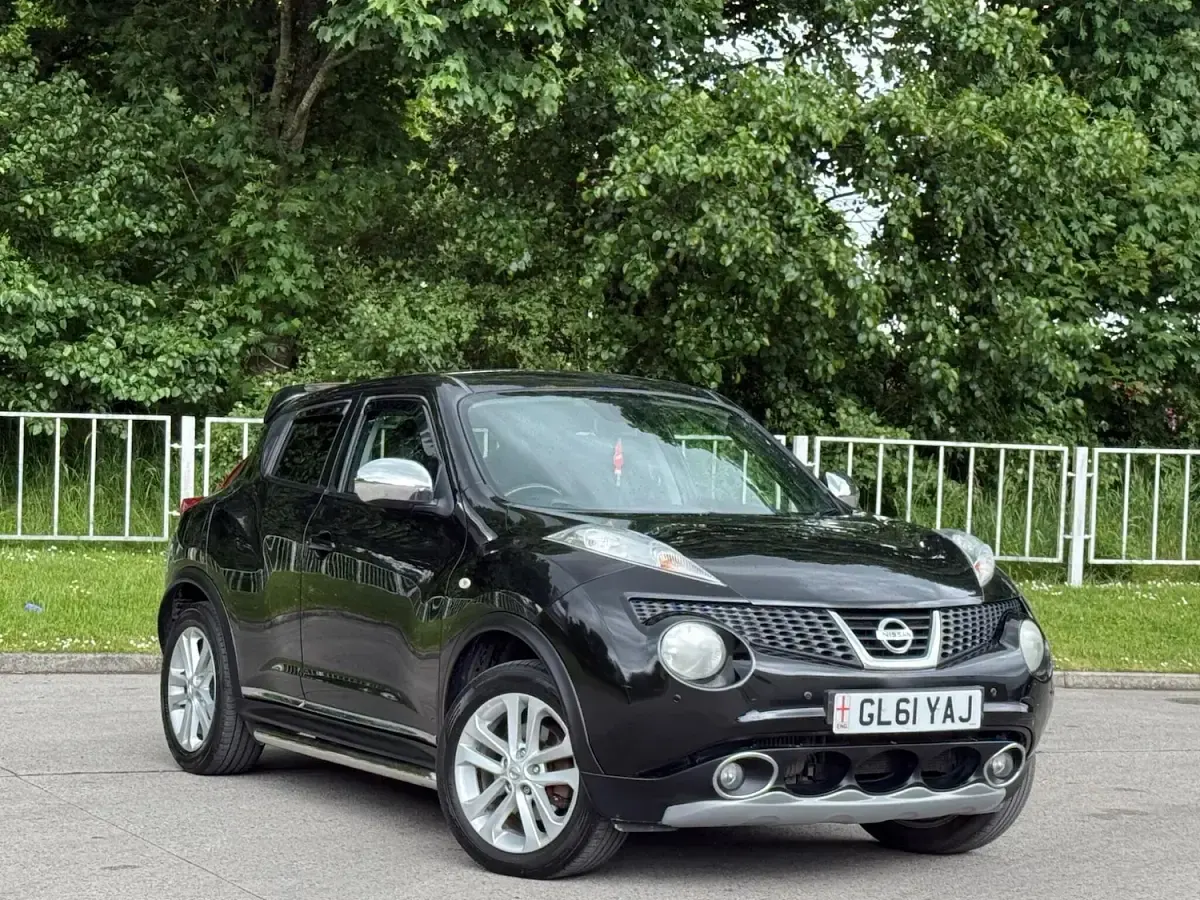 Used Nissan Juke Tekna 200 HP (147 kW) 2011 Black SUV