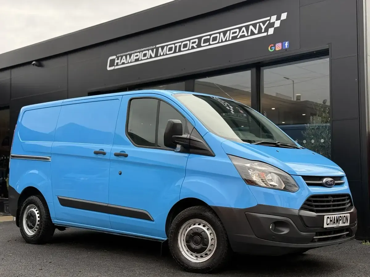 Used Ford Transit Custom 105 HP (77 kW) 2017 Blue Van