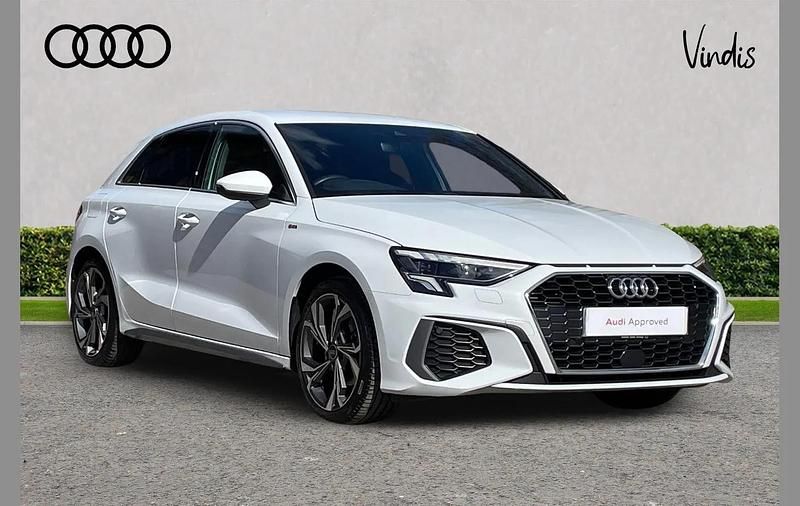 Used Audi A3 S-Line 147 HP (108 kW) 2023 White Sedan