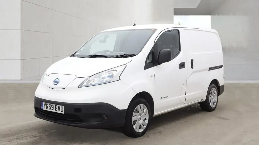 Usado Nissan e-NV200 Acenta 80 kW (109 HP) 2020 Branco Monovolume