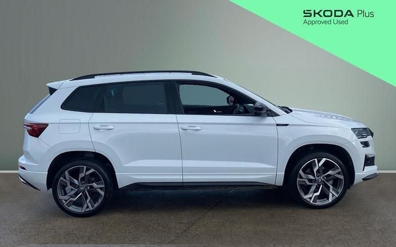 Used Skoda Karoq SportLine 150 HP (110 kW) 2025 White SUV