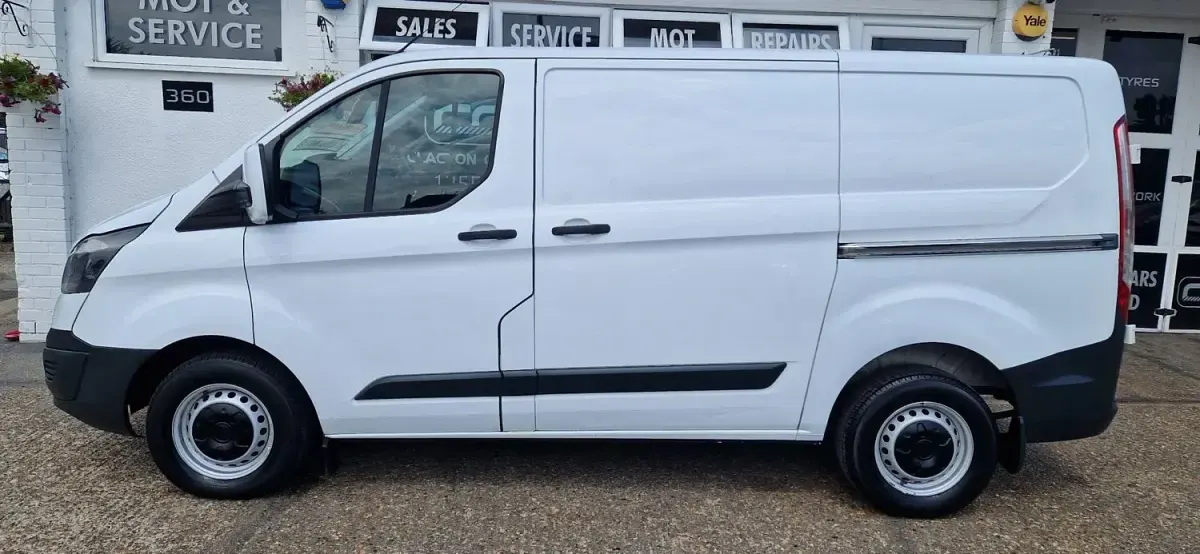 Usado Ford Transit Custom 100 HP (73 kW) 2014 Branco Van