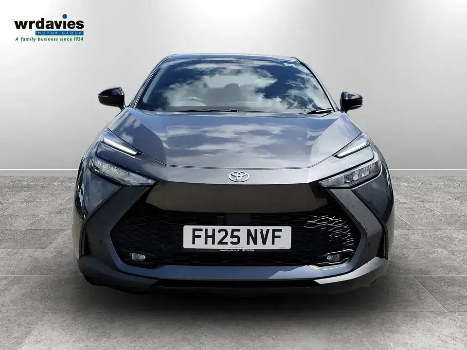 Used Toyota C-HR Design 140 HP (102 kW) 2025 Decuma grey SUV