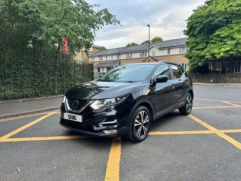 Used Nissan Qashqai N-Connecta 160 HP (117 kW) 2018 Black SUV