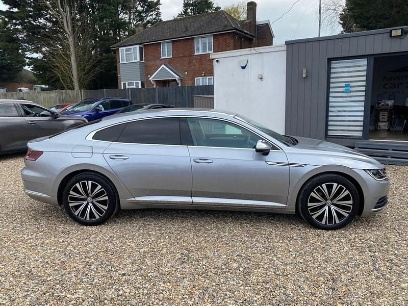 Usado VW Arteon Elegance 150 HP (110 kW) 2018 Prateado Citadino