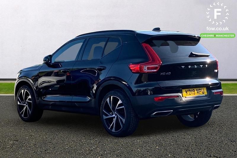 Used Volvo XC40 R-Design Pro 2019 Black SUV