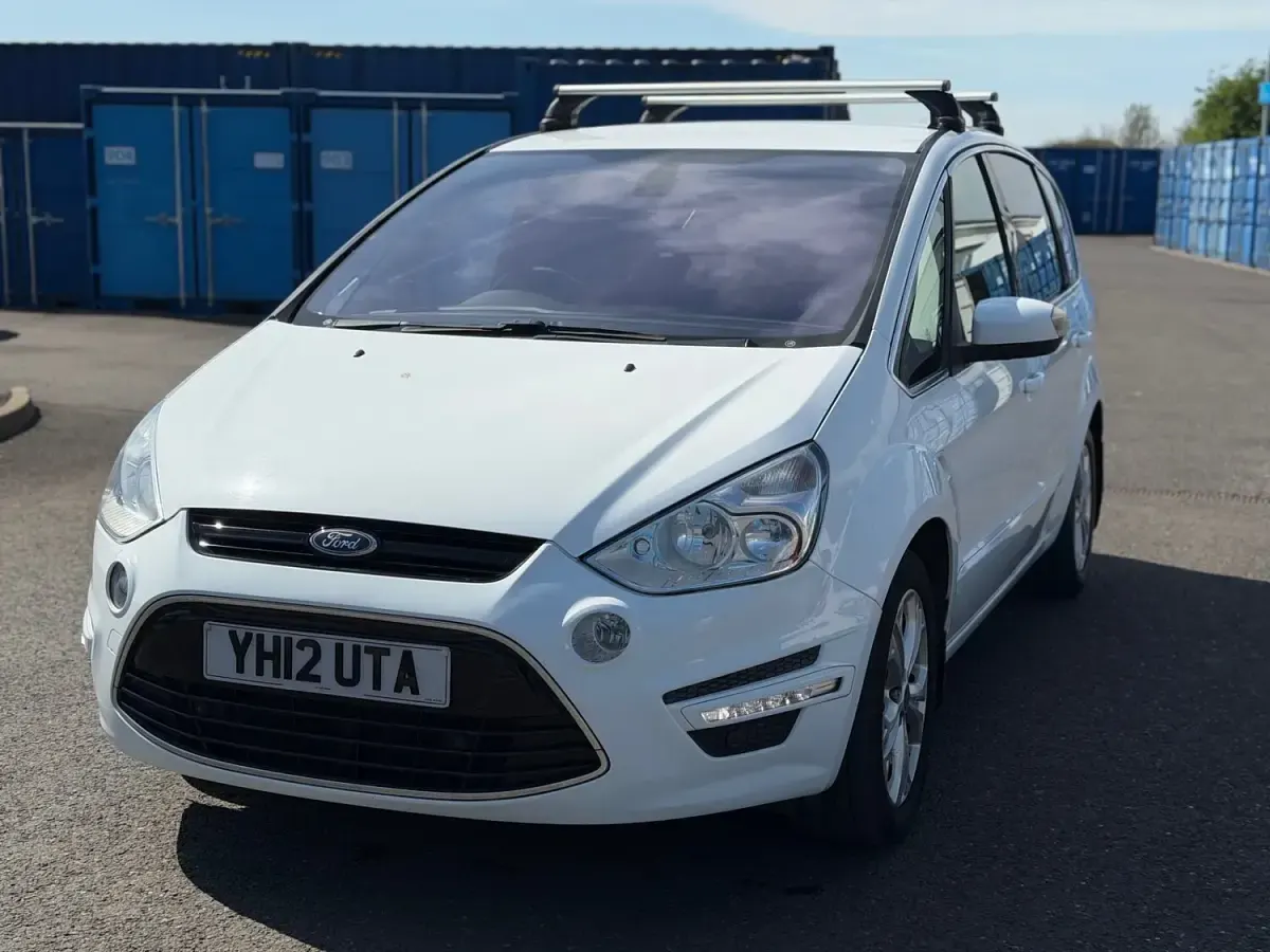 Used Ford S-MAX Titanium 140 HP (102 kW) 2012 White MPV