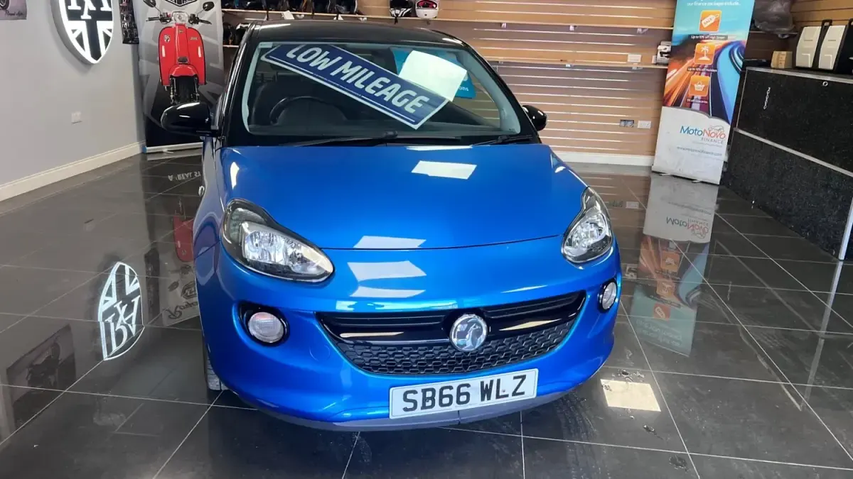 Używany Vauxhall Adam 70 KM (51 kW) 2016 Niebieski Hatchback