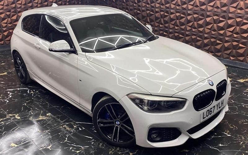 Begagnad BMW 118 Efficient Dynamics 136 HK (100 kW) 2019 Halvkombi