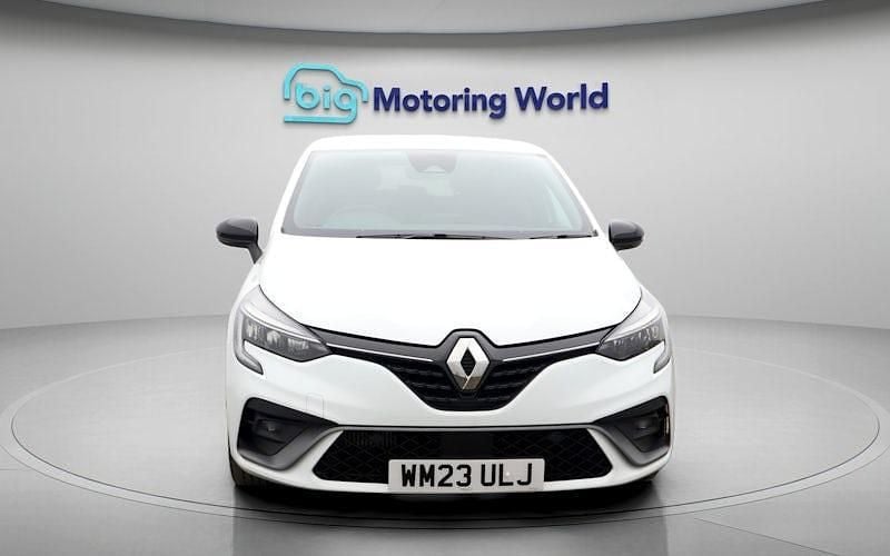Used Renault Clio V RS Line 90 HP (66 kW) 2023 White Hatchback