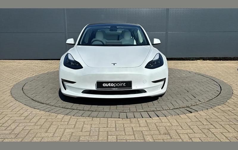 Używany Tesla Model 3 Performance 461 kW (627 KM) 2021 Biały Sedan/Limuzyna