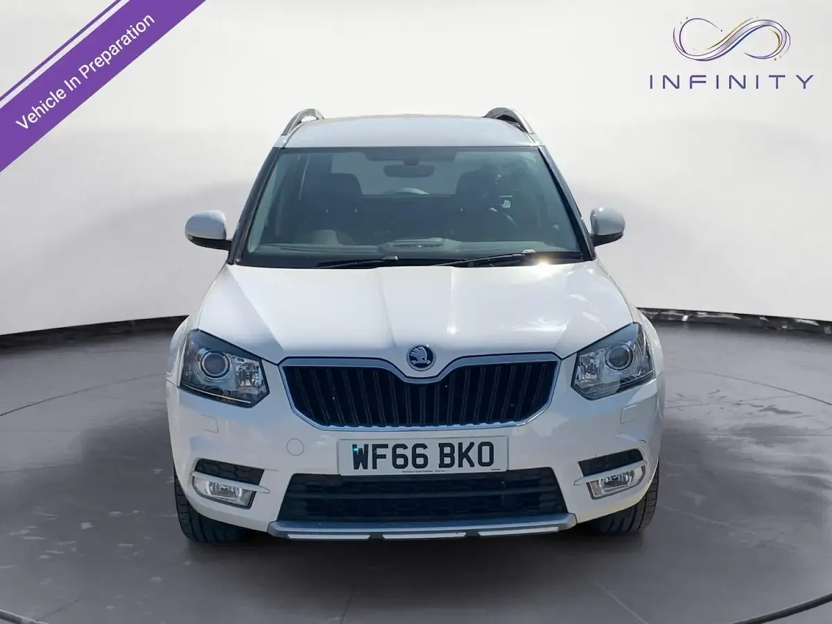 Used Skoda 110 R SE L 2016 White Hatchback