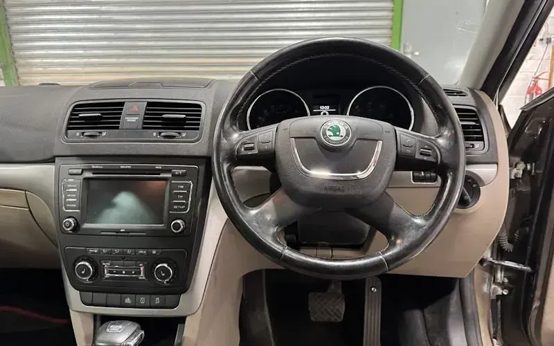 Used Skoda Yeti Outdoor SE L 110 HP (80 kW) 2017 Brown SUV