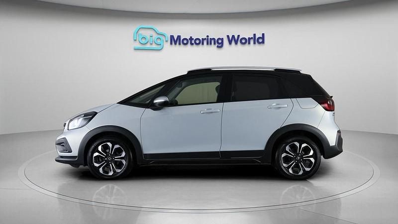 Used Honda Jazz Hybrid 109 HP (80 kW) 2023 White Hatchback