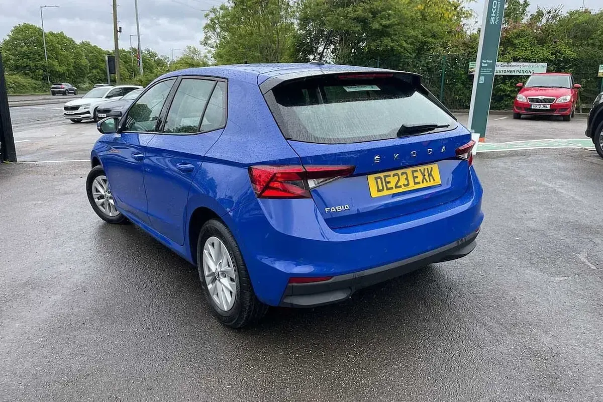 Used Skoda Fabia Comfort 79 HP (58 kW) 2023 Energy blue Hatchback