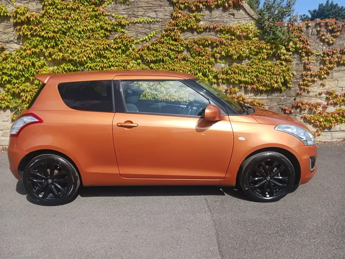 Used Suzuki Swift SZ-L 94 HP (69 kW) 2016 Orange Hatchback
