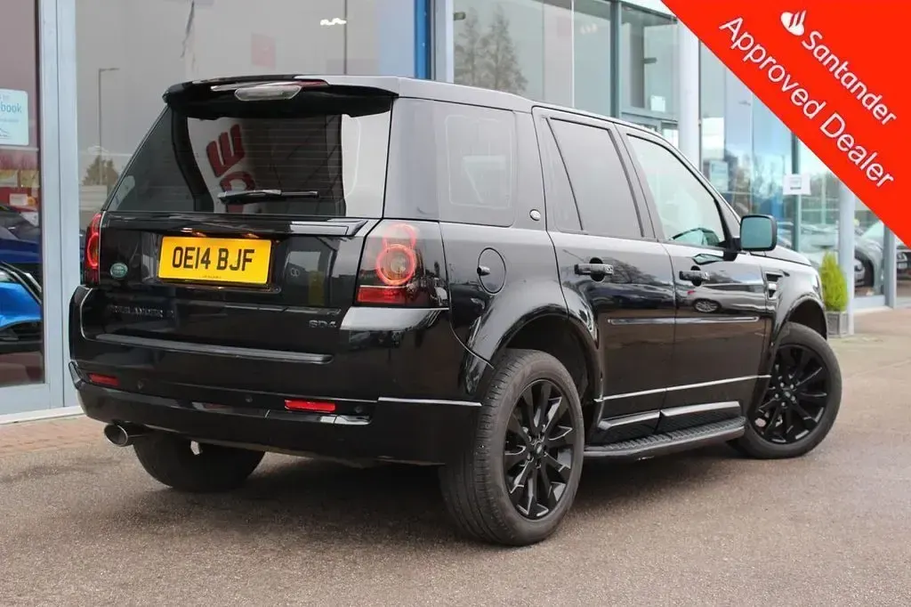 Used Land Rover Freelander 2 Dynamic 190 HP (139 kW) 2014 Black SUV