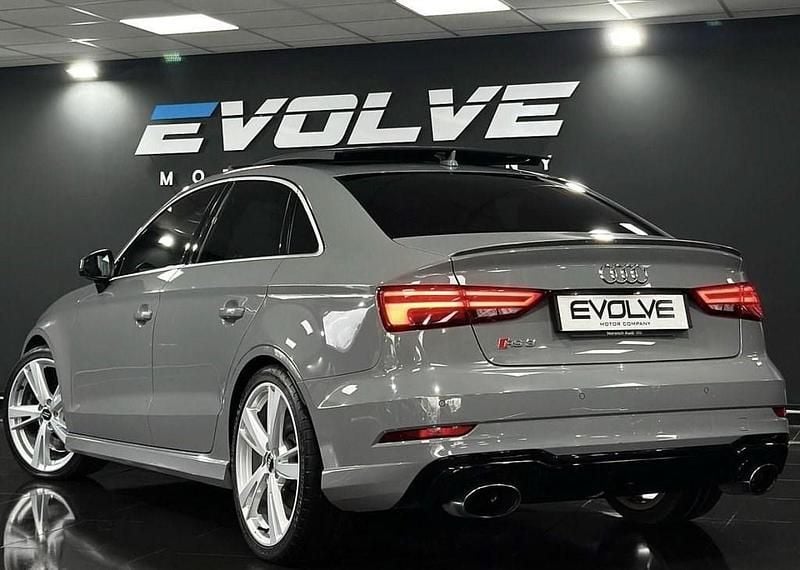 Used Audi RS3 Comfort 400 HP (294 kW) 2018 Grey Sedan