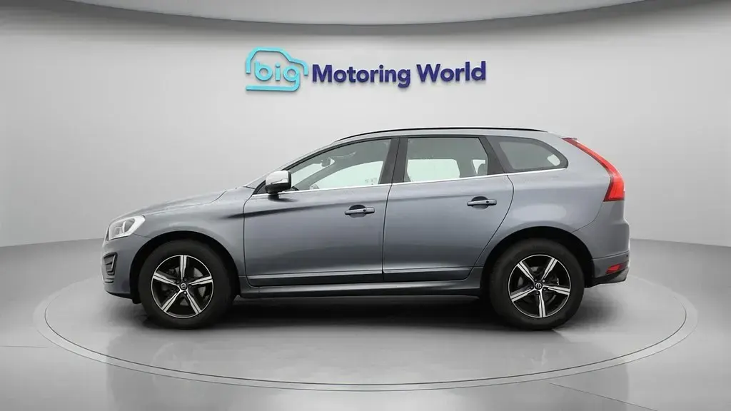 Used Volvo XC60 R-Design 190 HP (139 kW) 2017 Grey SUV