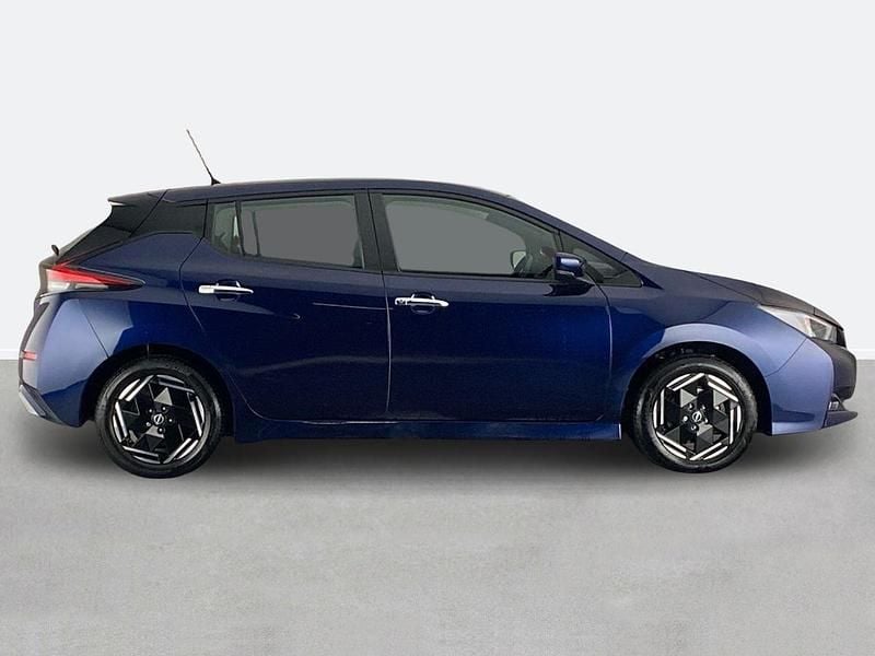 Usado Nissan Leaf Acenta 110 kW (150 HP) 2022 Azul Citadino