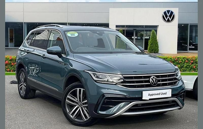 Used VW Tiguan Allspace Elegance 150 HP (110 kW) 2022 Blue SUV