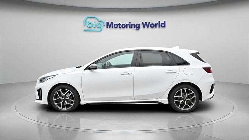 Usado Kia Ceed GT-Line 138 HP (101 kW) 2020 Branco Citadino