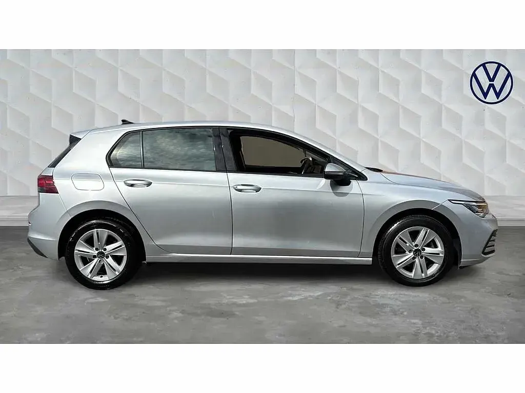 Used VW Golf VIII 130 HP (95 kW) 2023
