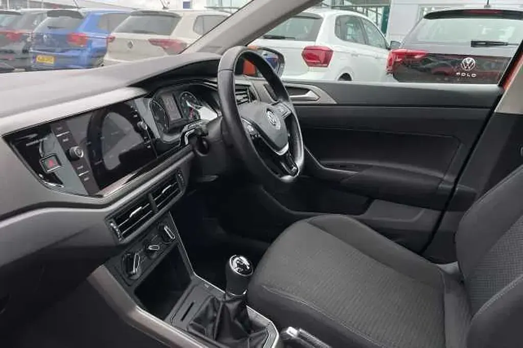 Used VW Polo SE 95 HP (69 kW) 2019 Orange Hatchback