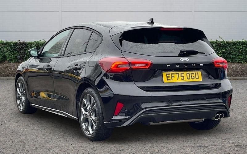 New Ford Focus ST-Line 155 HP (114 kW) 2025 Red Hatchback