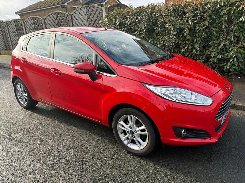 Used Ford Fiesta Zetec 2016 Red Hatchback