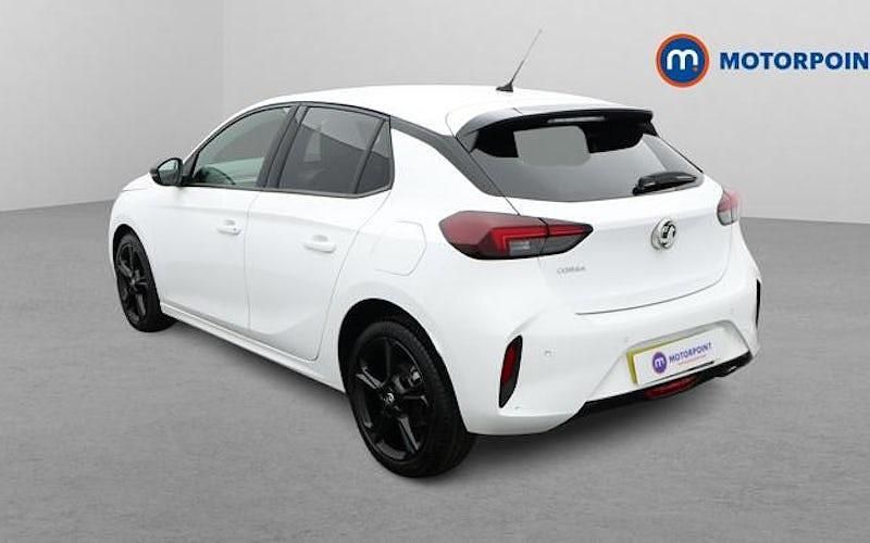 Used Vauxhall Corsa 101 HP (74 kW) 2023 White Hatchback