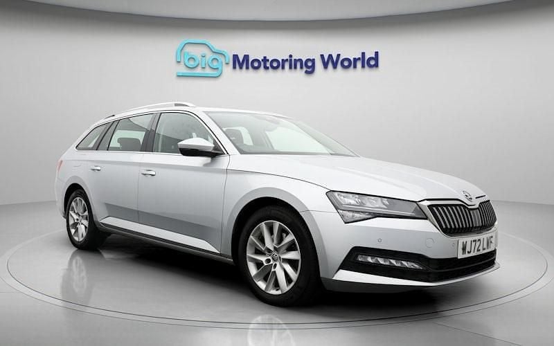 Used Skoda Superb SE 150 HP (110 kW) 2023 Silver Estate