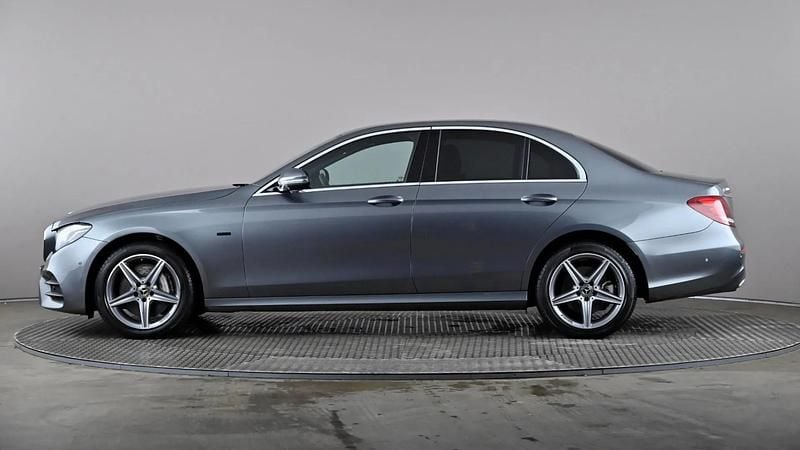 Used Mercedes E300 AMG Line Premium 316 HP (232 kW) 2020 Grey Sedan
