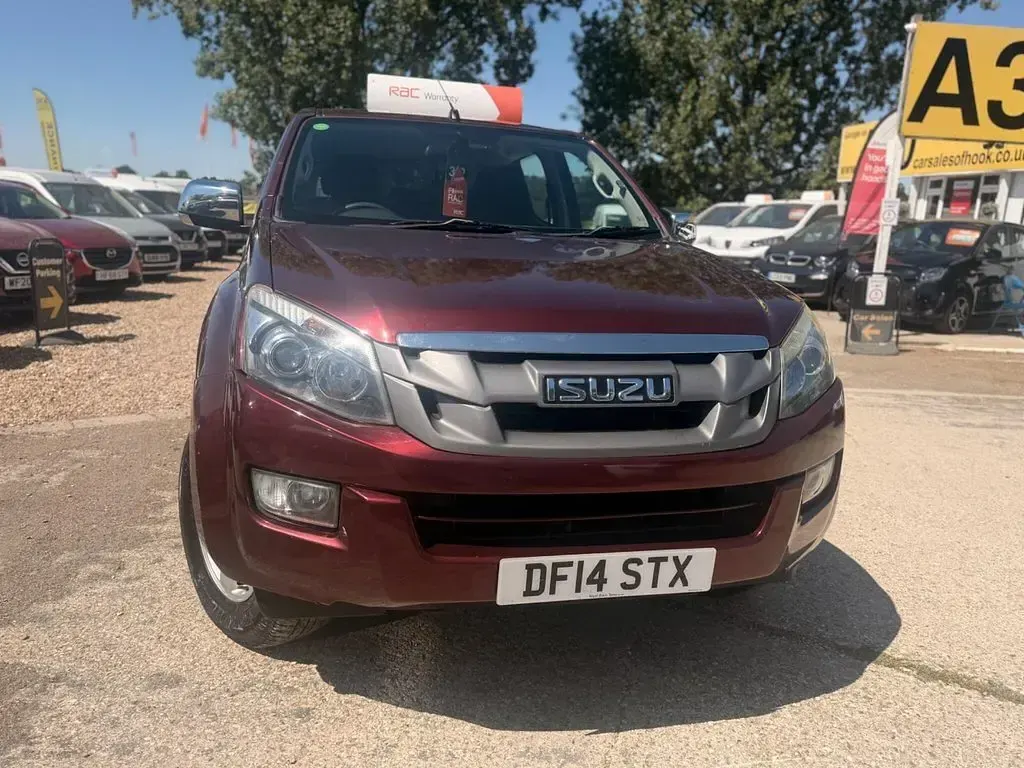 Used Isuzu D-Max 2014 Red Pickup