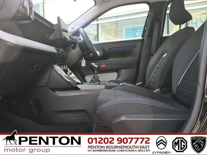 New Citroën C3 PureTech 100 HP (73 kW) 2025 Black Hatchback