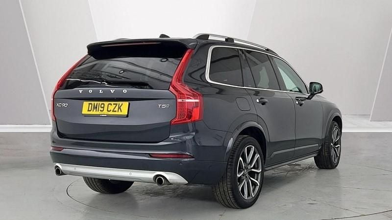Used Volvo XC90 Momentum 247 HP (181 kW) 2019 Grey SUV