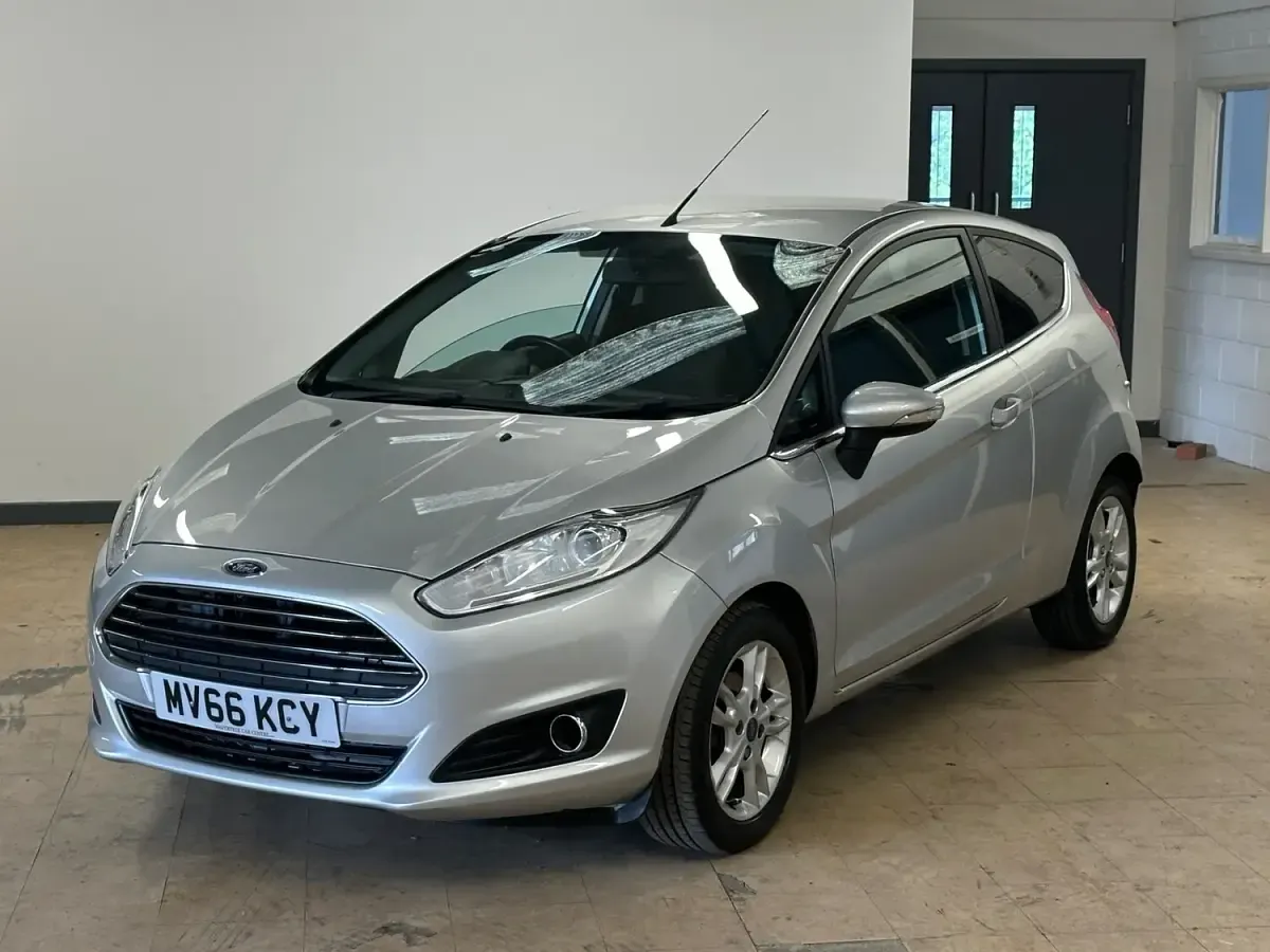 Used Ford Fiesta Zetec 2016 Silver Hatchback