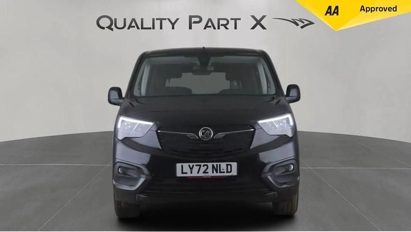 Second-hand Vauxhall Combo S 2023 Negru Monovolum
