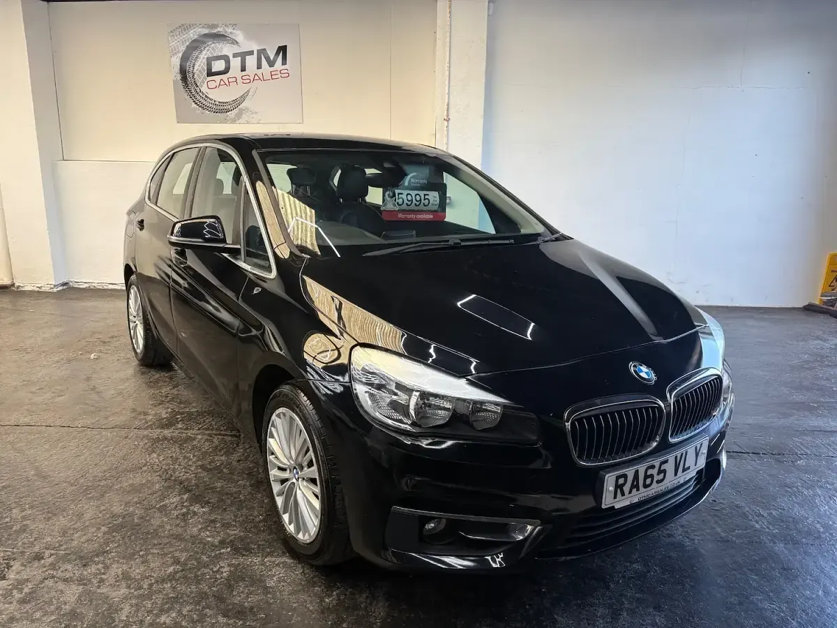 Used BMW 218 Luxury Line 2015 Black Hatchback