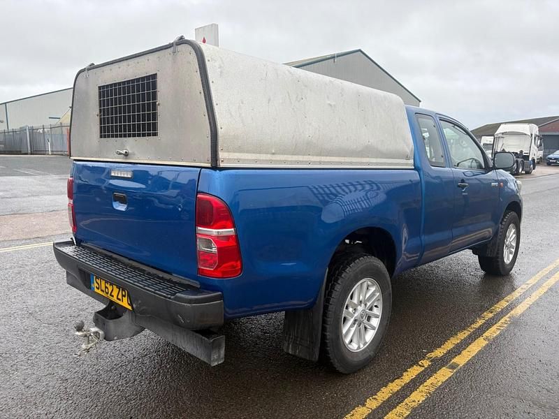 Used Toyota HiLux 144 HP (105 kW) 2012 Blue Pickup