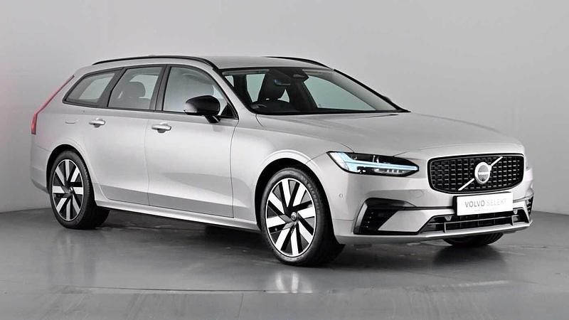 Used Volvo V90 Plus 350 HP (257 kW) 2025 Silver dawn Estate